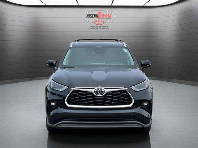 used 2023 Toyota Highlander car, priced at $39,450