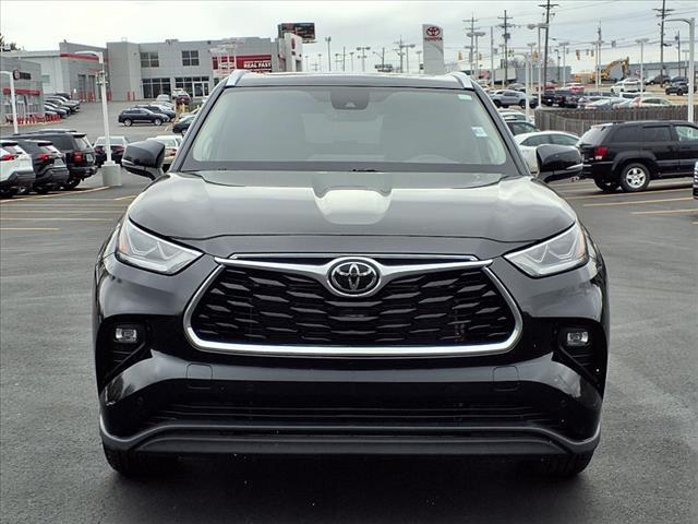 used 2024 Toyota Highlander car, priced at $47,333