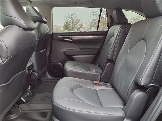 used 2024 Toyota Highlander car, priced at $47,333