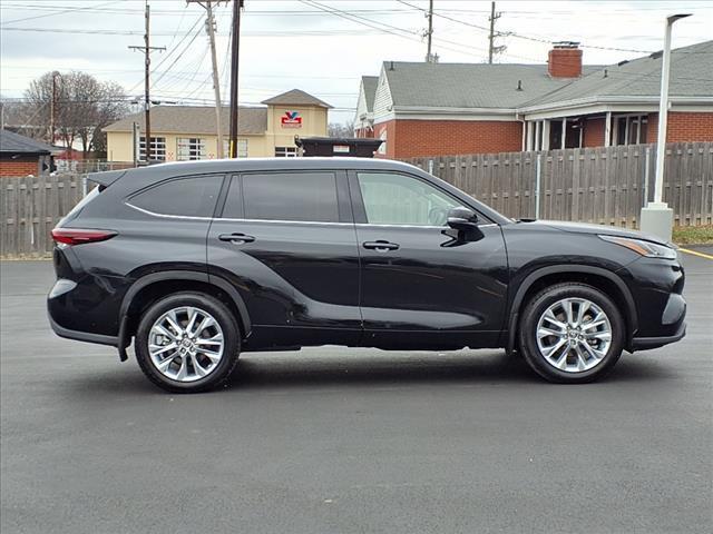 used 2024 Toyota Highlander car, priced at $47,333