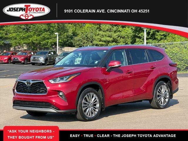 used 2021 Toyota Highlander car, priced at $40,995