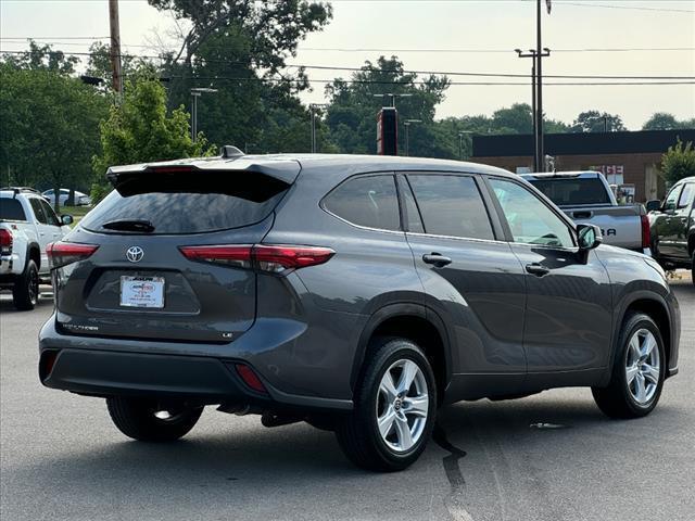 used 2023 Toyota Highlander car, priced at $34,555