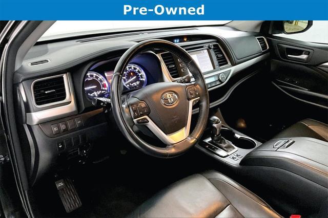 used 2018 Toyota Highlander car, priced at $25,588