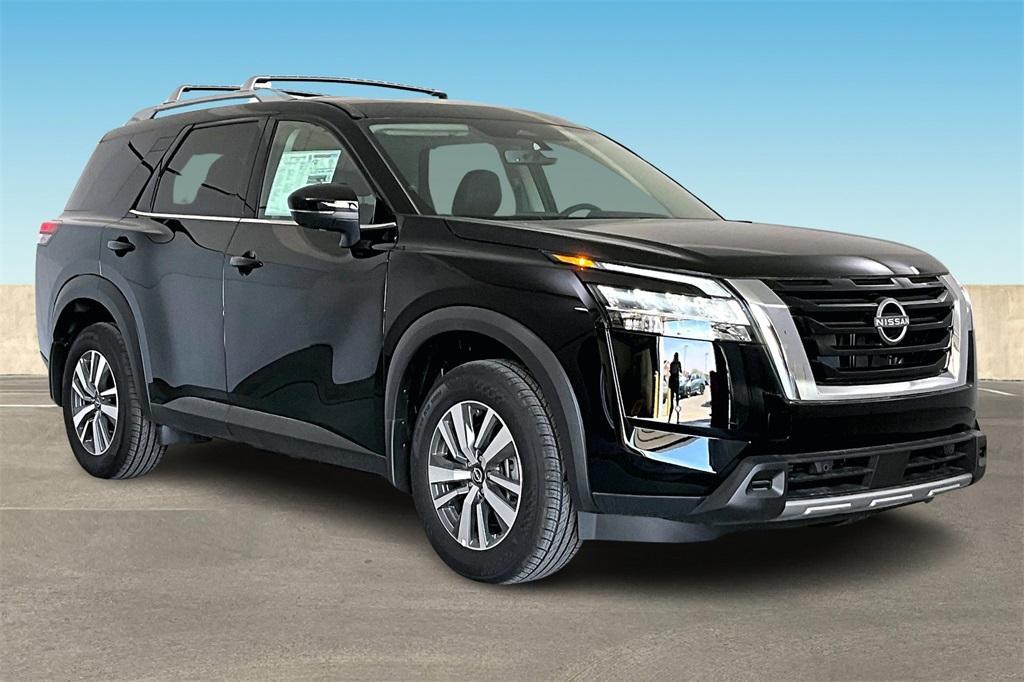 new 2024 Nissan Pathfinder car, priced at $42,548