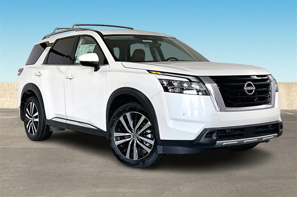 new 2024 Nissan Pathfinder car, priced at $51,023