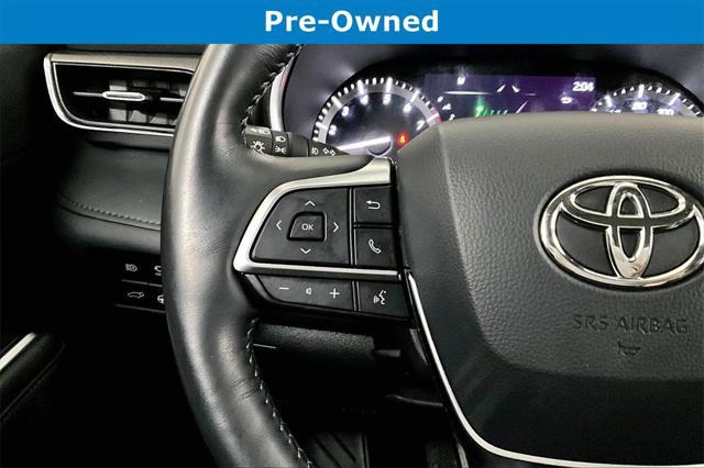 used 2021 Toyota Highlander car, priced at $38,981