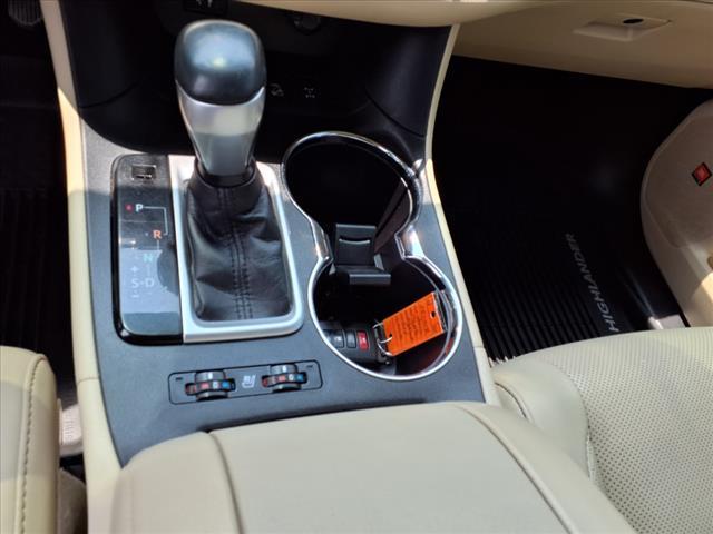 used 2016 Toyota Highlander car, priced at $26,995