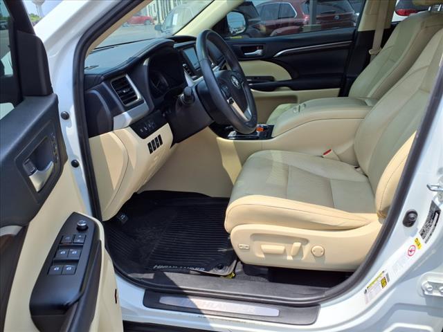 used 2016 Toyota Highlander car, priced at $26,995