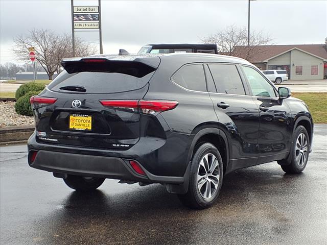 used 2022 Toyota Highlander car, priced at $33,995