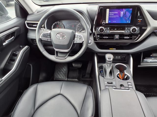 used 2023 Toyota Highlander car, priced at $41,995