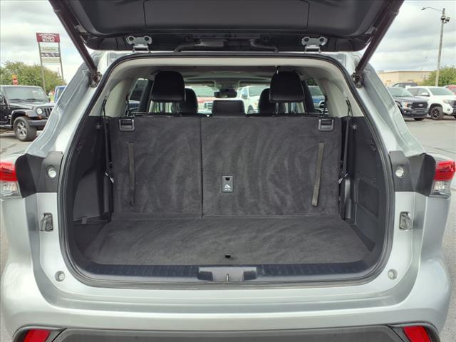 used 2023 Toyota Highlander car, priced at $41,995