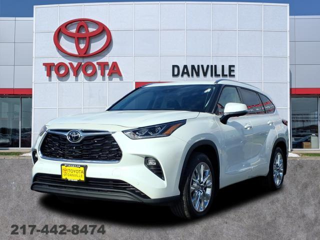 used 2023 Toyota Highlander car, priced at $43,995