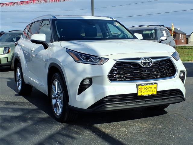 used 2023 Toyota Highlander car, priced at $43,995