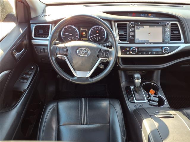 used 2018 Toyota Highlander car, priced at $25,995