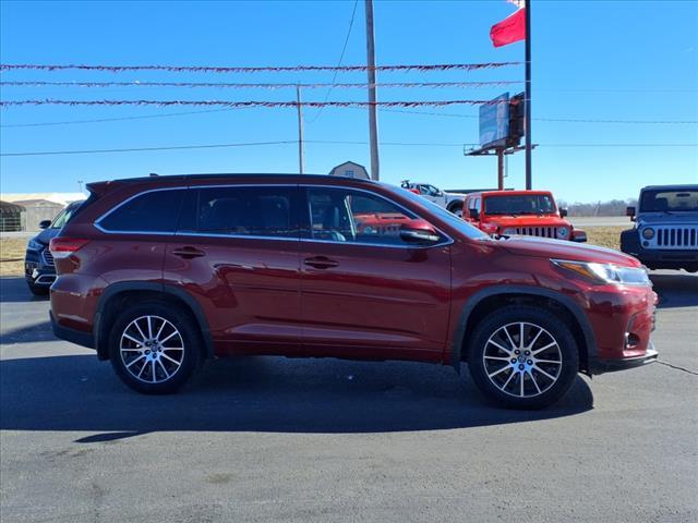 used 2018 Toyota Highlander car, priced at $25,995