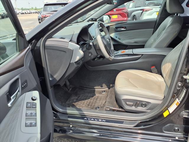 used 2020 Toyota Avalon Hybrid car