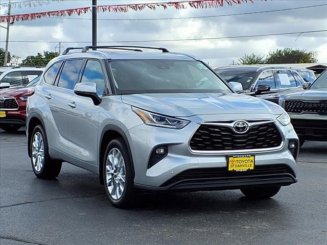 used 2021 Toyota Highlander car, priced at $36,995