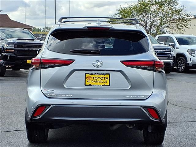 used 2021 Toyota Highlander car, priced at $36,995