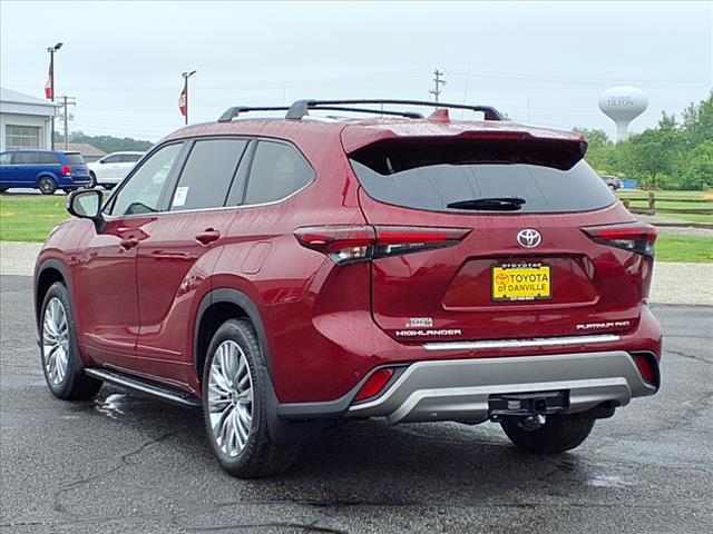 new 2025 Toyota Highlander car, priced at $57,086
