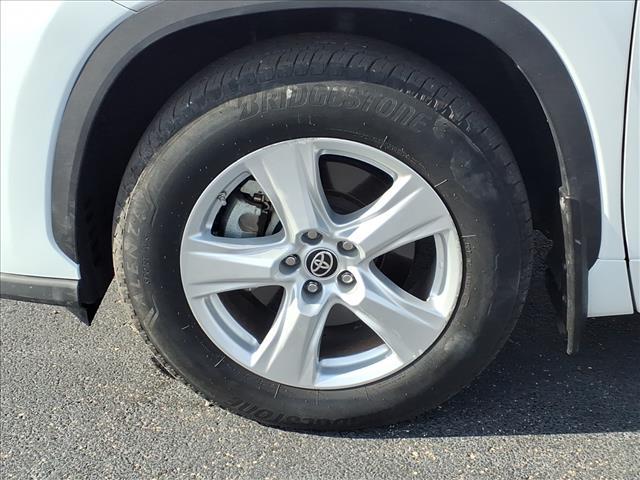 used 2023 Toyota Highlander car, priced at $33,995