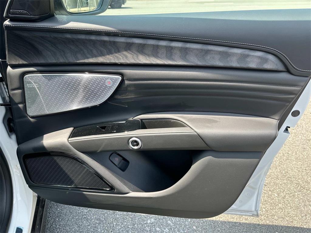 new 2025 Maserati Grecale car, priced at $78,445