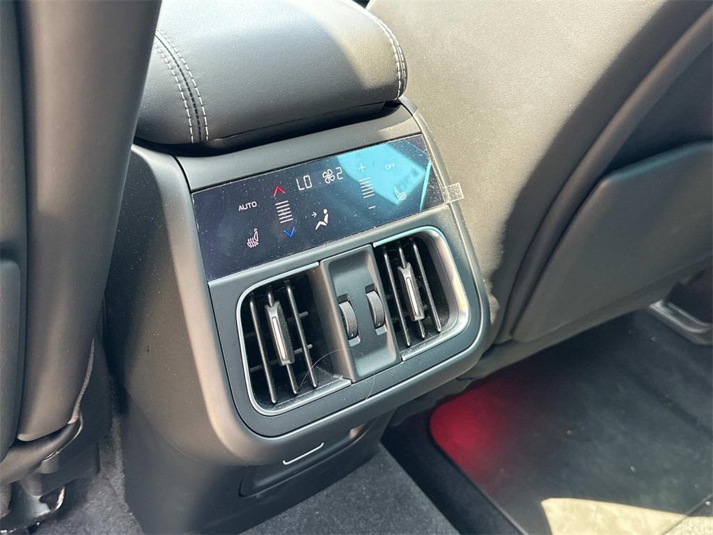 new 2025 Maserati Grecale car, priced at $78,445