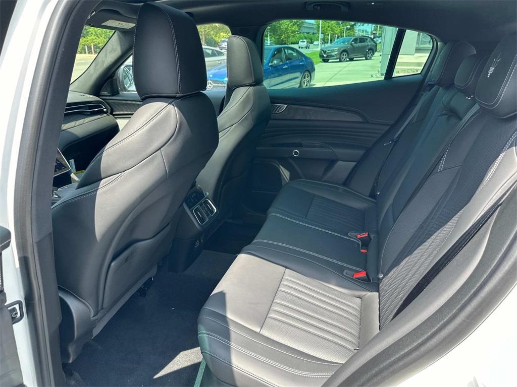 new 2025 Maserati Grecale car, priced at $78,445