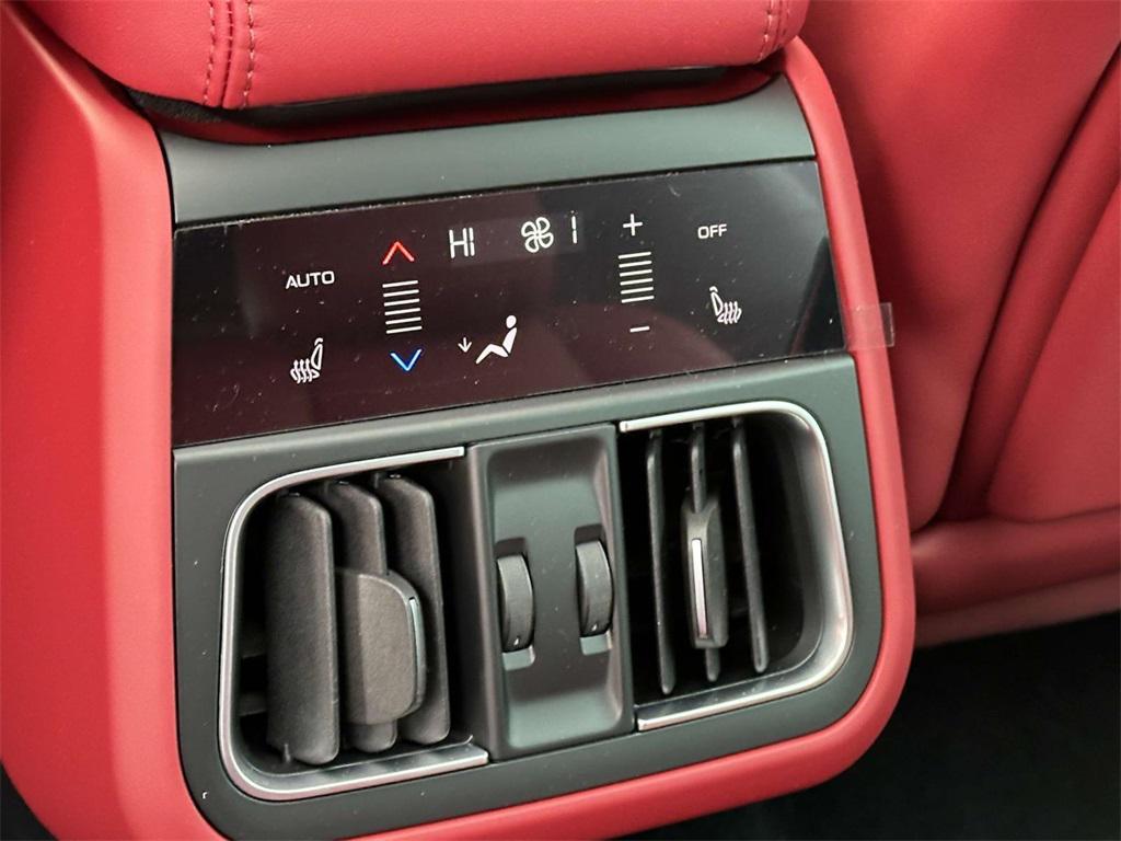 new 2025 Maserati Grecale Folgore car, priced at $99,745