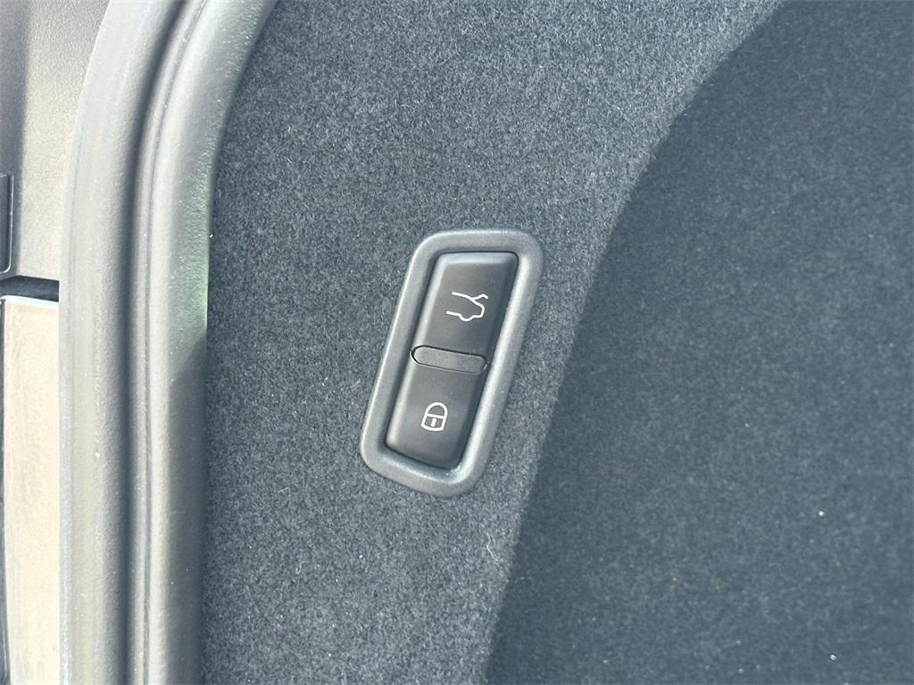 used 2023 Maserati Levante car, priced at $40,000