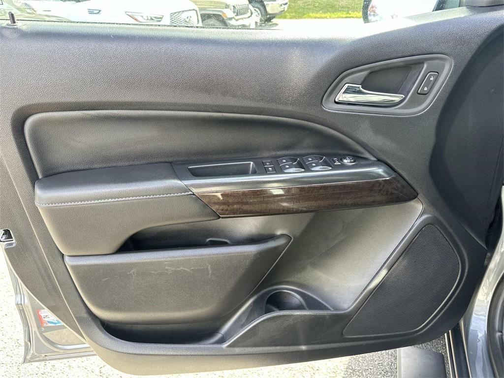 used 2022 GMC Canyon car, priced at $27,000