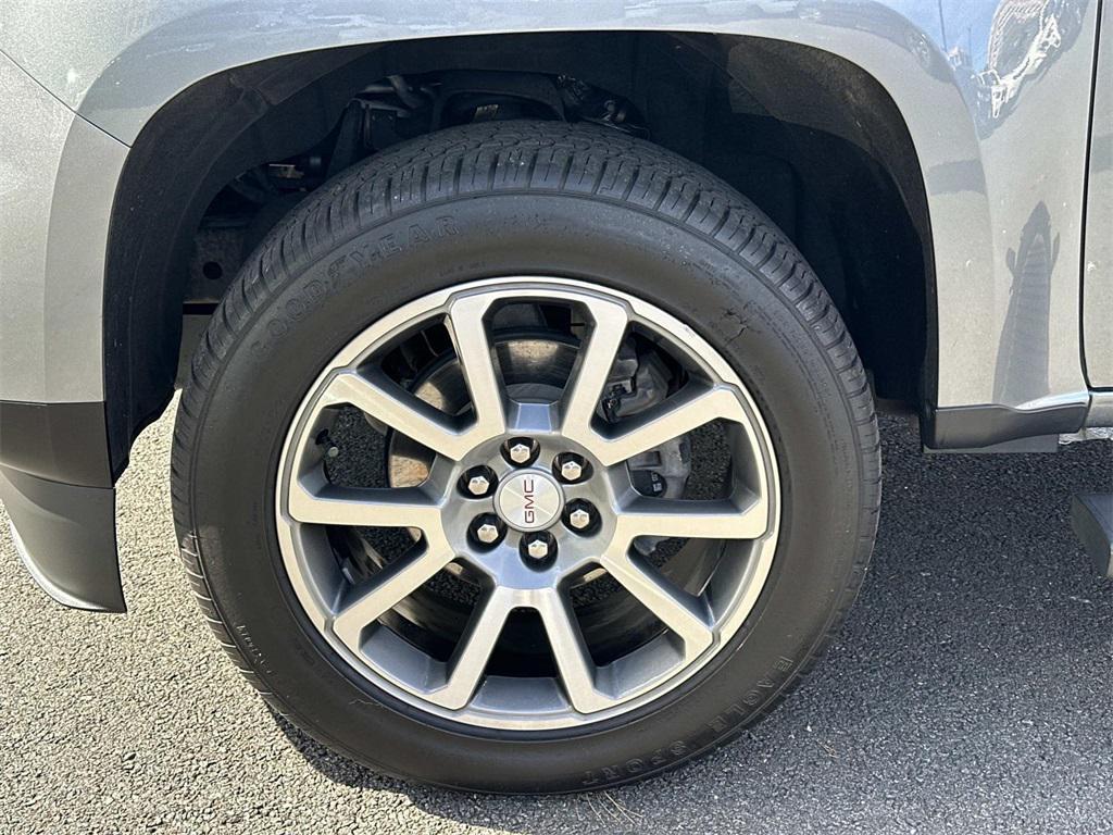 used 2022 GMC Canyon car, priced at $27,000