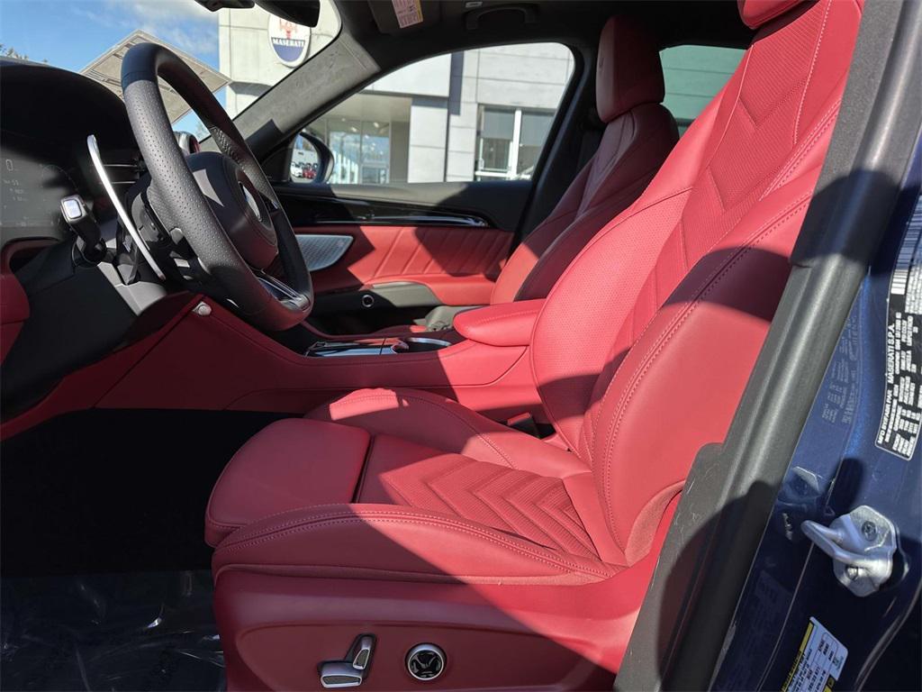 new 2025 Maserati Grecale car, priced at $89,455