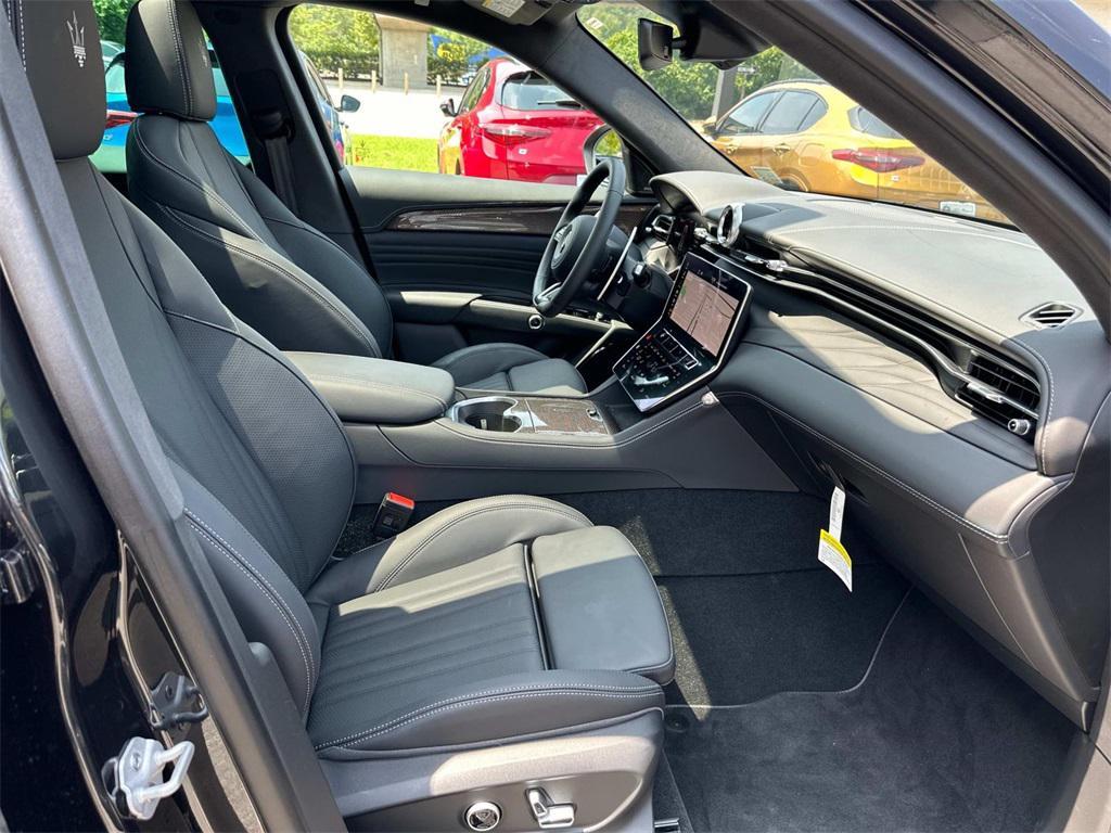 new 2025 Maserati Grecale car, priced at $94,365