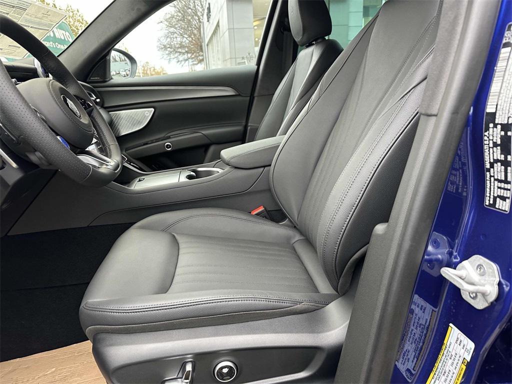 new 2024 Maserati Grecale car, priced at $76,610