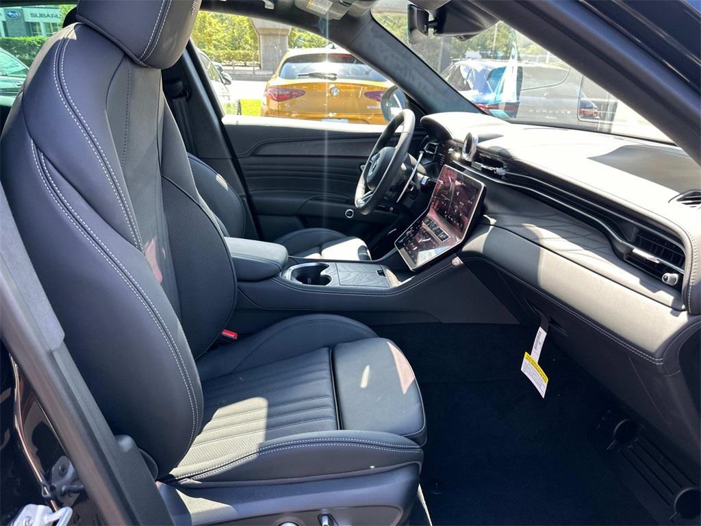 new 2025 Maserati Grecale car, priced at $87,415