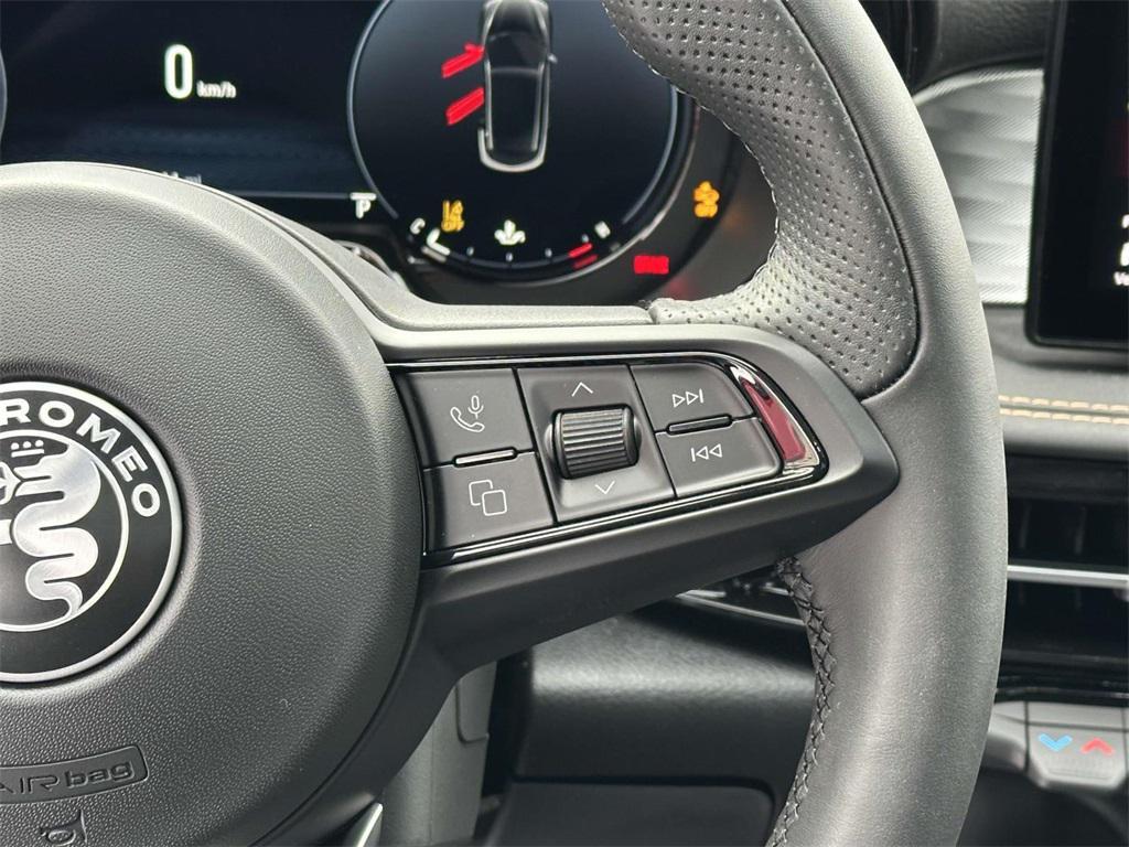 new 2025 Alfa Romeo Tonale car, priced at $42,125