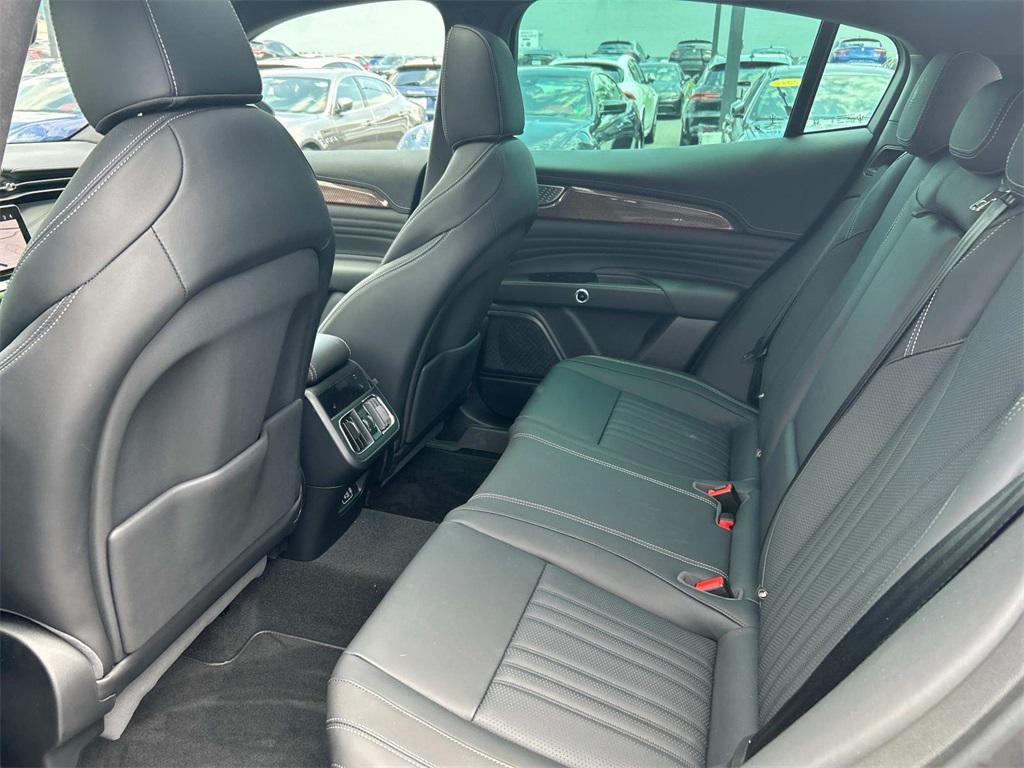 new 2025 Maserati Grecale car, priced at $95,945