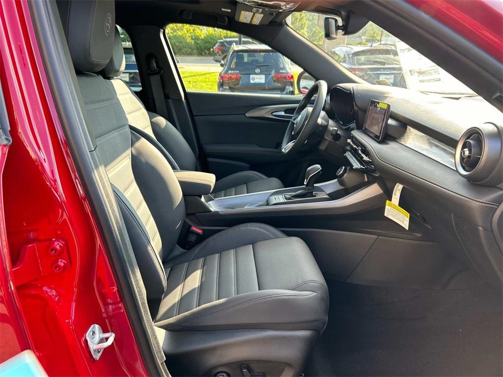 new 2025 Alfa Romeo Tonale car, priced at $53,125
