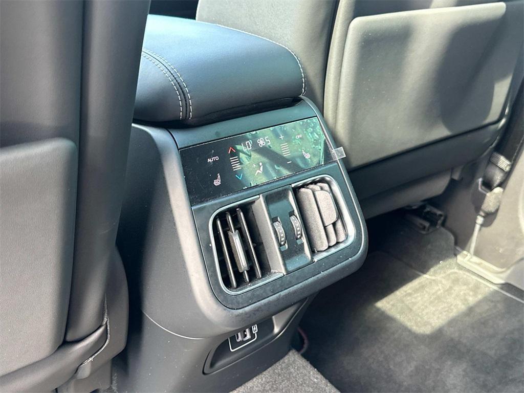 new 2025 Maserati Grecale car, priced at $94,365