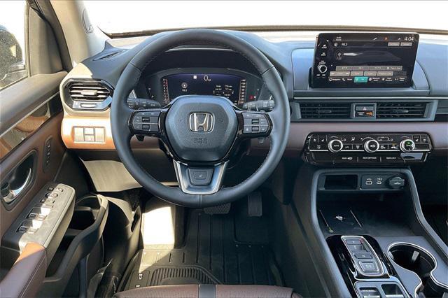 new 2025 Honda Pilot car, priced at $50,332