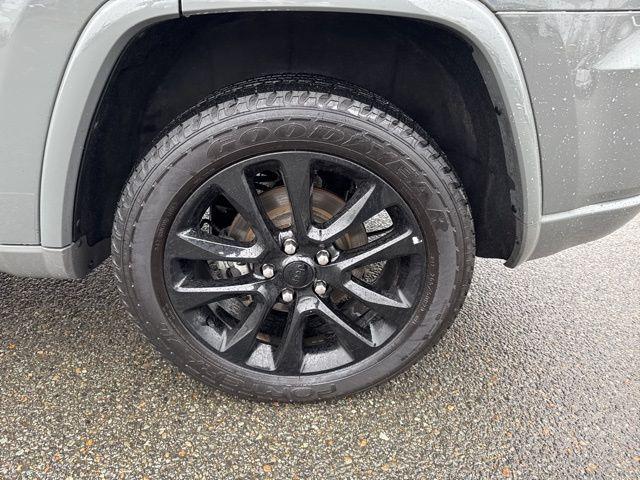 used 2020 Jeep Grand Cherokee car, priced at $19,500