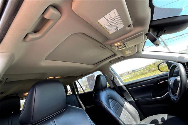 used 2022 Toyota Highlander car, priced at $35,000