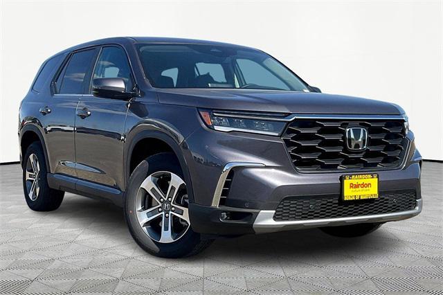 new 2025 Honda Pilot car, priced at $46,695