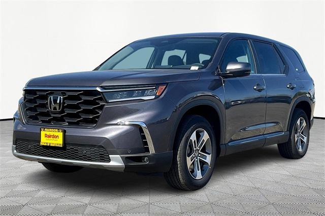 new 2025 Honda Pilot car, priced at $46,695