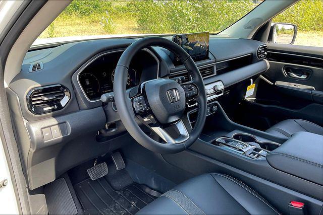 new 2025 Honda Pilot car, priced at $49,487