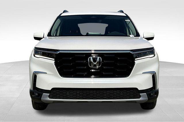 new 2025 Honda Pilot car, priced at $49,487