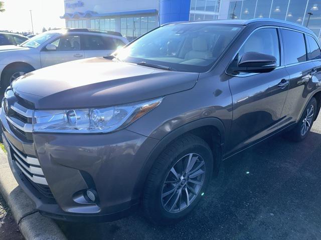 used 2018 Toyota Highlander car, priced at $25,500