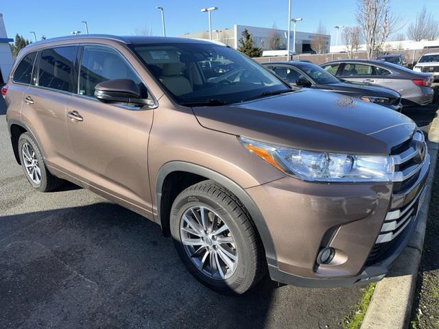 used 2018 Toyota Highlander car, priced at $25,500