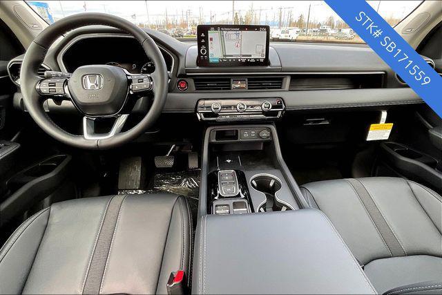 new 2025 Honda Pilot car, priced at $50,050