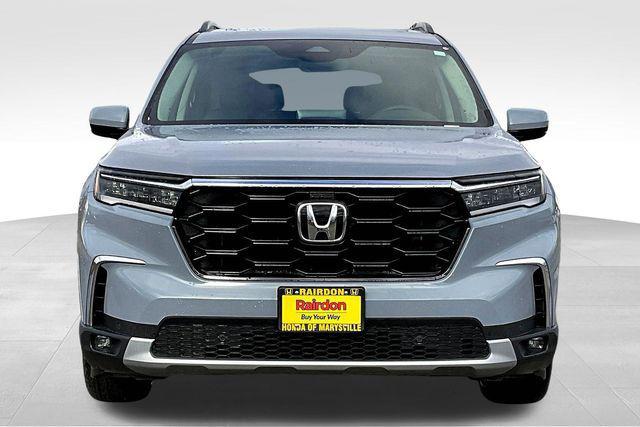 new 2025 Honda Pilot car, priced at $50,050